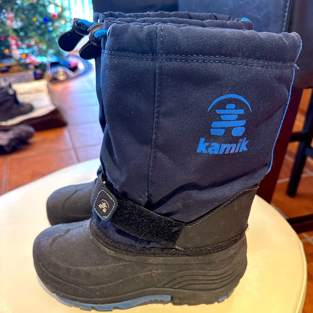 Kid’s Kamik Snow Boots, little boy size 2. Excellent Condition!